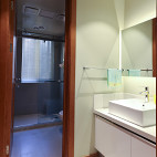 现代风格三居室卫浴装修方案