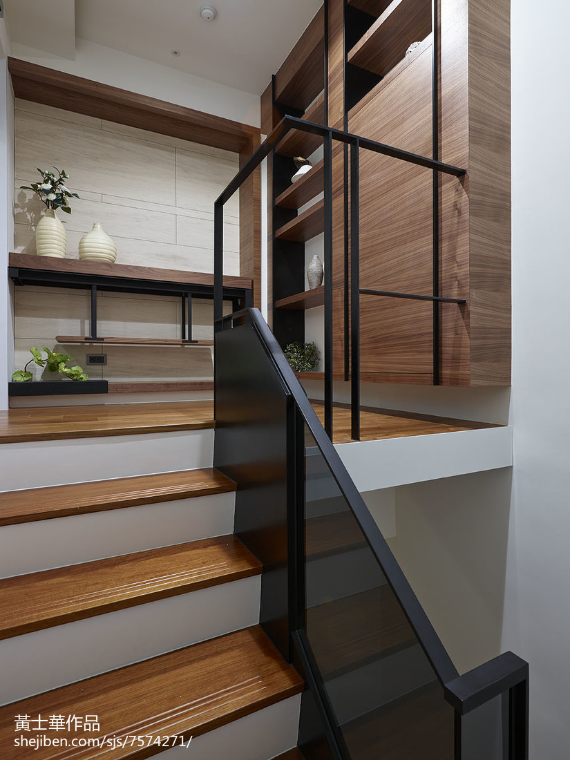 家居现代风格楼梯设计