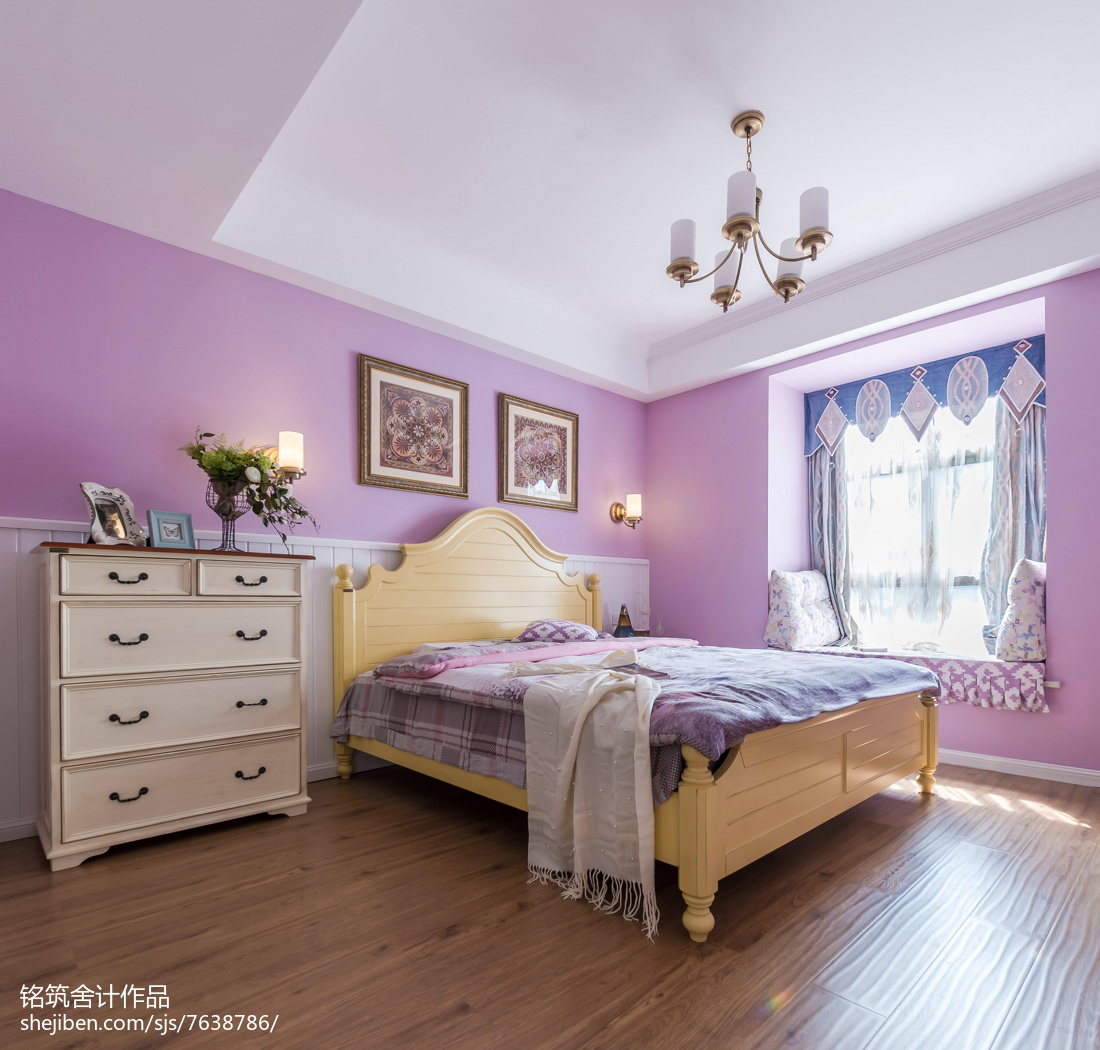 淡紫色美式卧室布置