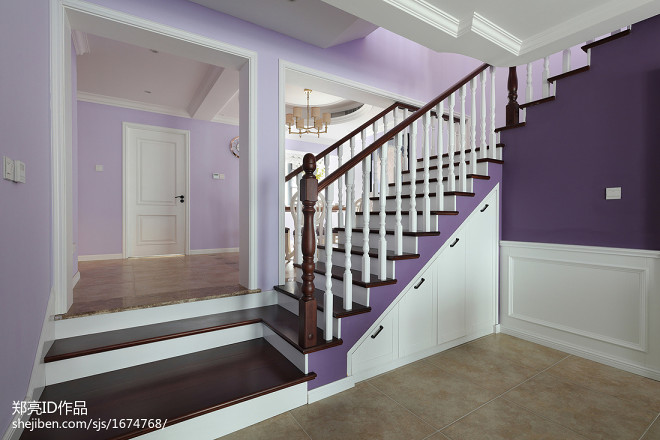 淡紫色美式楼梯设计