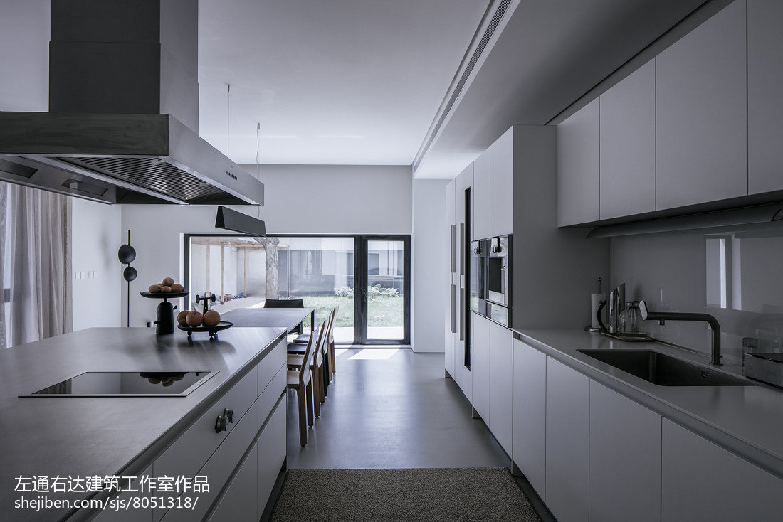 现代风格豪宅厨房设计图
