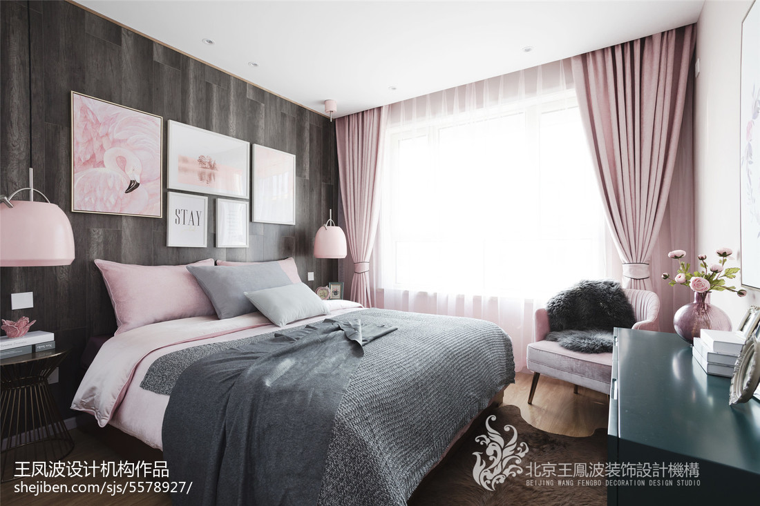 粉红现代三居卧室设计图
