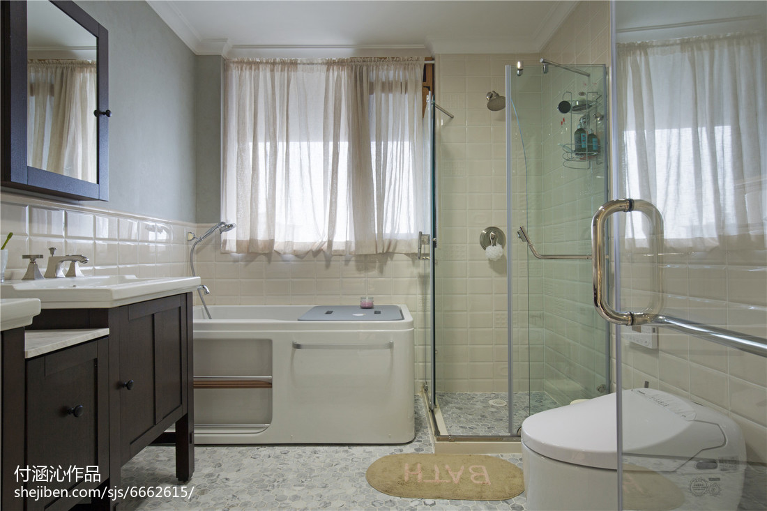 美式复式卫浴设计图片