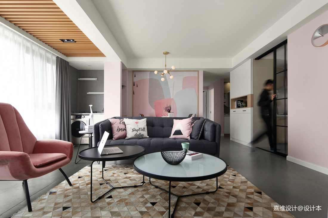 现代粉色系客厅设计图片