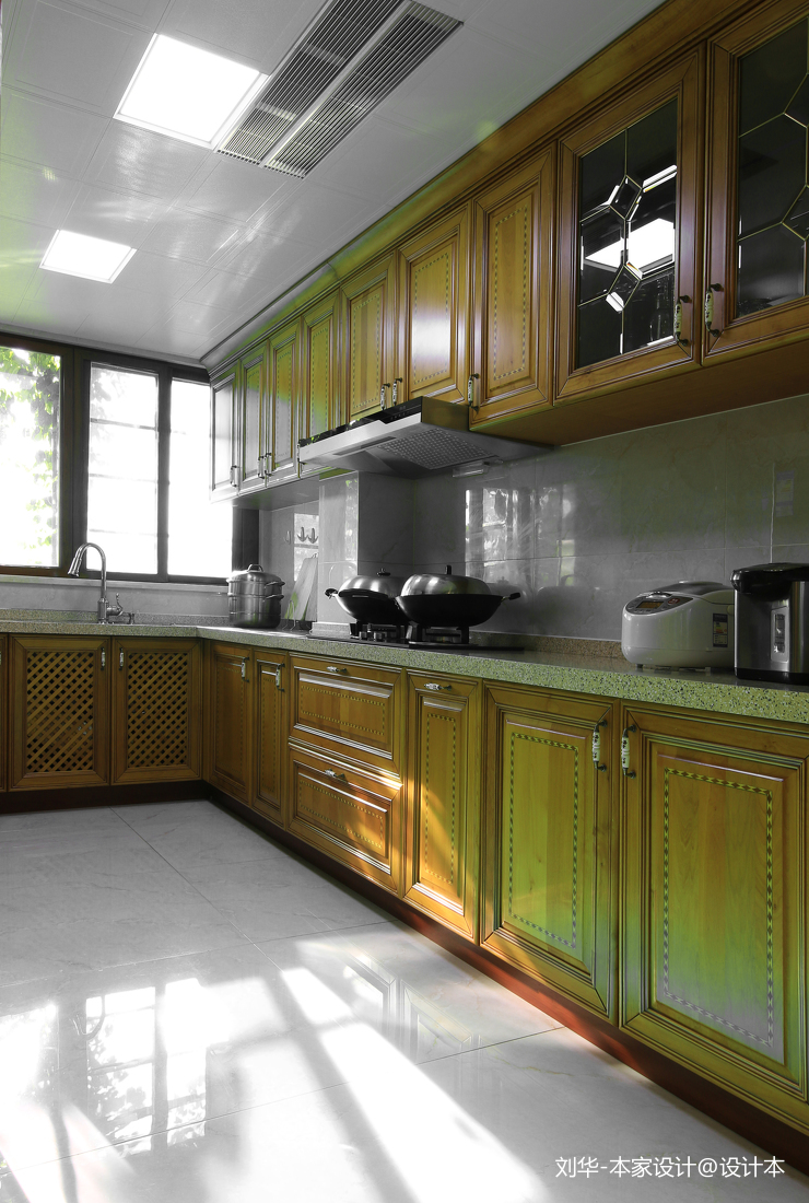 温暖的中式风格别墅厨房设计