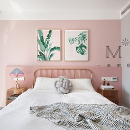 130m² 现代卧室装饰画图