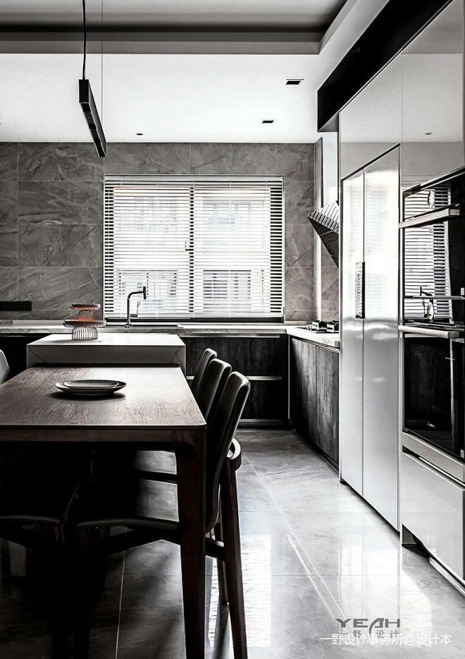 140m²|现代黑白灰餐厅设计