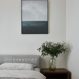 现代风小复式卧室装饰画图