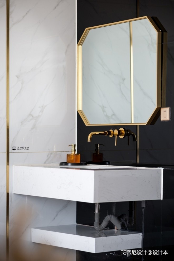 《58层的家》小户型现代卫浴洗手台设计