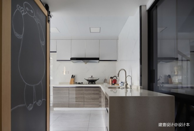 现代135平三代同堂之--暖暖的新家——厨房图片