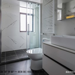 《九月云清》—— 现代简约——卫生间图片