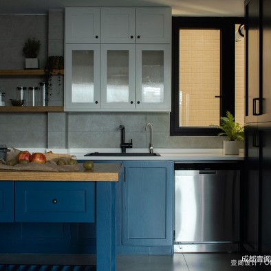 220平三居——厨房图片