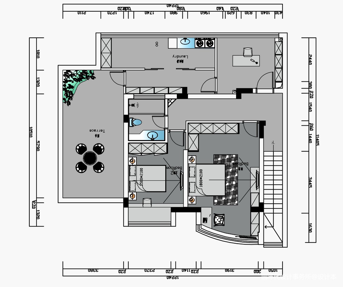 240平米四居室户型平面图
