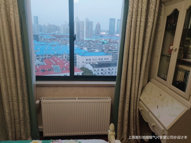 上海三房暖气片安装老房明装暖气片施工