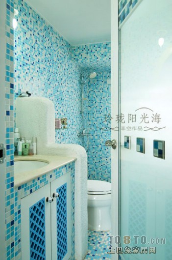地中海风格家庭室内整体卫生间装修效果图片