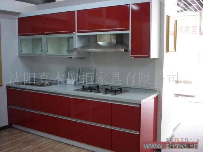 现代厨房时尚经典红色橱柜装修设计效果
