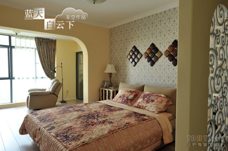 地中海风格家居卧室床头背景墙装修效果图片