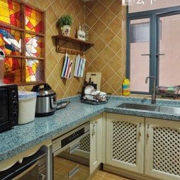 2017地中海风格封闭式7平米家居厨房米黄色橱柜装修效果图欣赏